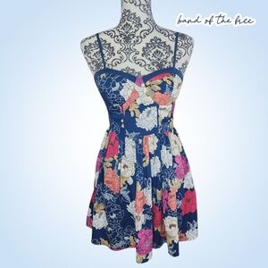 BAND OF THE FREE Floral Fit & Flow Dress - Small